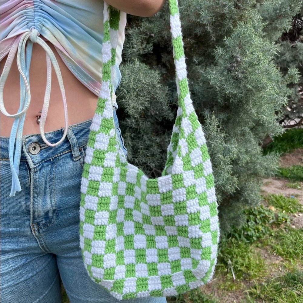 Checkerboard cotton crochet bag green